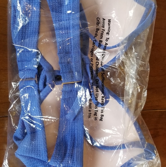 Brand new bathing suit top - Picture 4 of 4